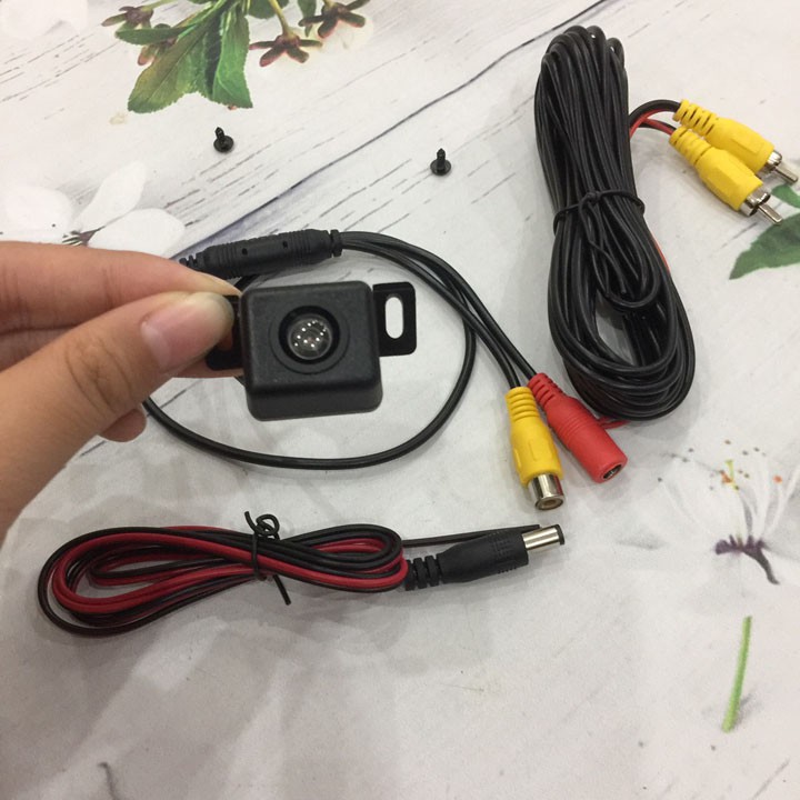 Camera lùi dành cho xe hơi góc quay 170 độ