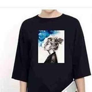 Áo thun tay lửng cô gái khói