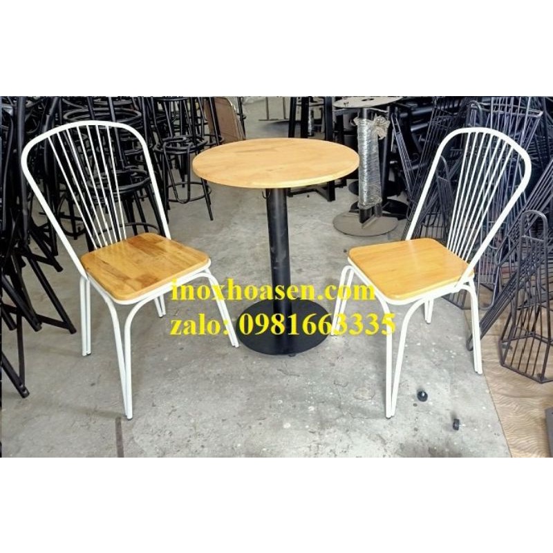 Bàn ghế cafe nhà hàng,bàn ghế cafe sắt ngoài trời, khung sắt sơn, mặt ngồi gỗ hoặc nệm
