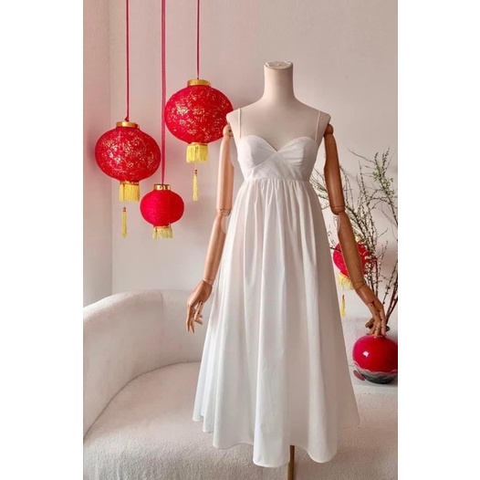 Đầm dây cổ tim xoè