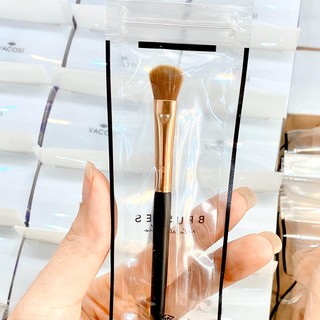 Cọ phủ & tán phấn mắt vacosi e02 pro