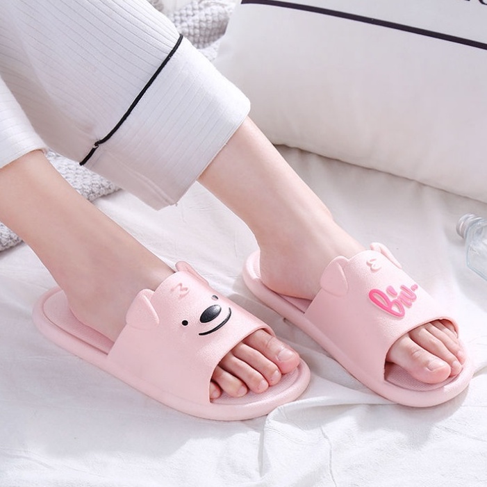 Dép đi trong nhà hình gấu Biu siêu dễ thương