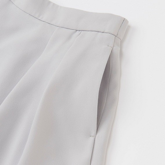 Chân váy dáng xòe Uniqlo