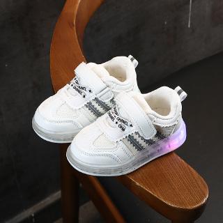 Giày Thể Thao Đế Gắn Đèn Led Cho Bé