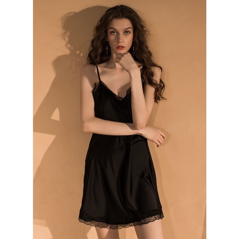 Váy ngủ hai dây cao cấp lụa sexy có mút ngực Đầm mặc nhà gợi cảm quyến rũ