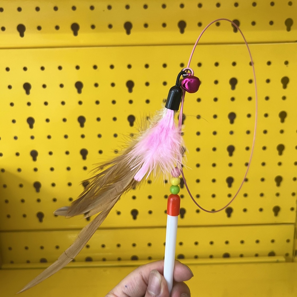 Đồ chơi cho mèo cần câu lông vũ Củ Cải Pet Shop, đồ chơi cho thú cưng giúp mèo giảm stress.