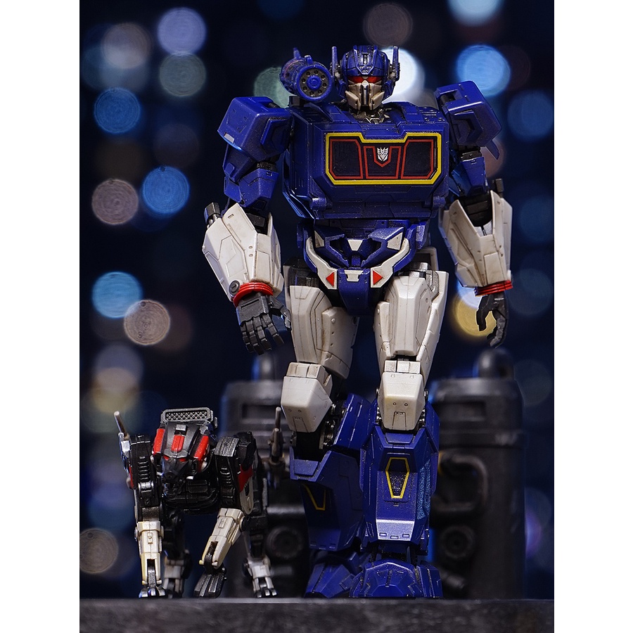 Mô hình lắp ráp Trumpeter SK05 Bumblebee Soundwave Ravage Model Kit