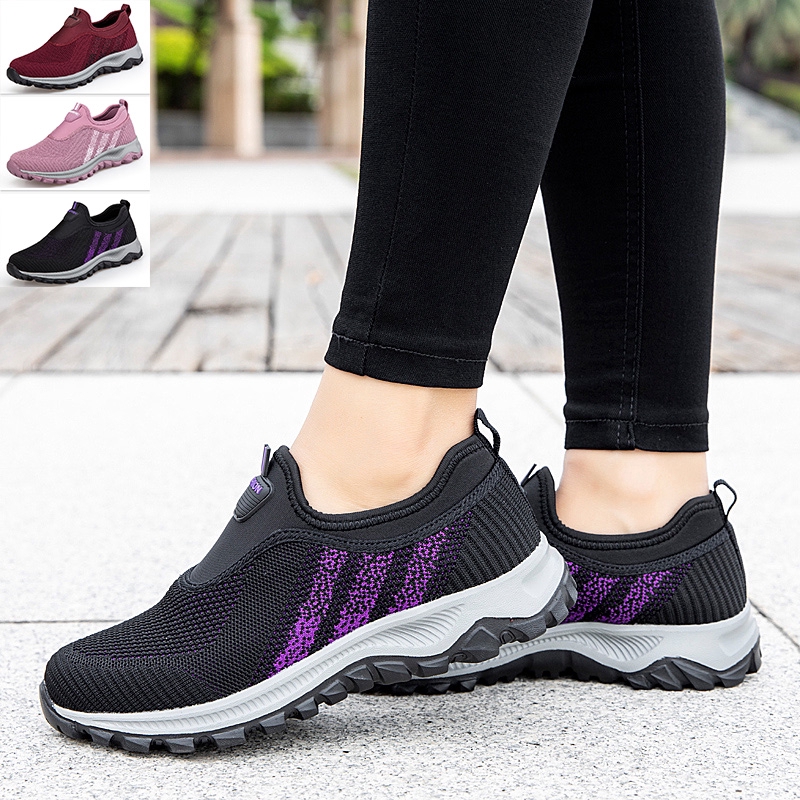 Giày Sneaker Thể Thao Nữ Màu Đen
