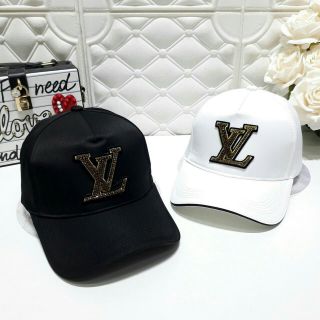 Com bo 2 mũ lưỡi trai xịn xò