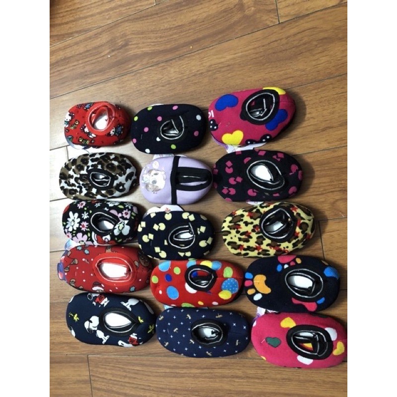 Hài lót nỉ siêu ấm và  chống trơn cho bé đi trong nhà