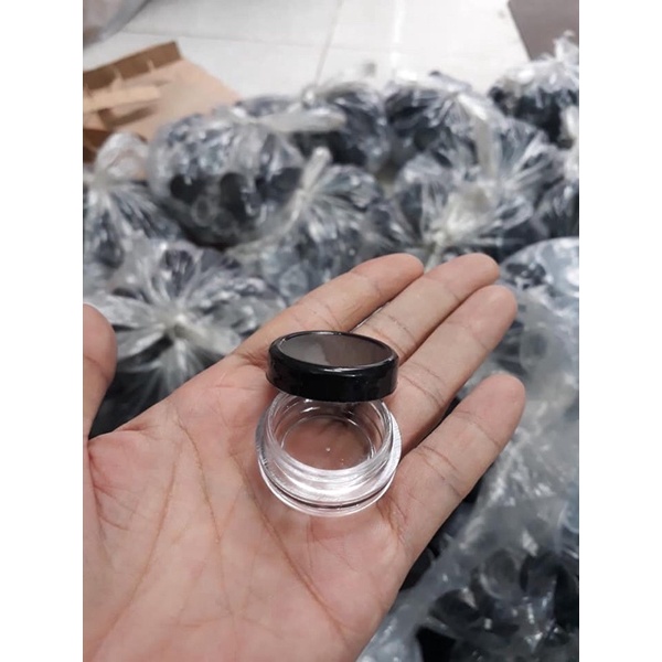 Hủ nhí đựng kem + tặng muỗng  múc kem
