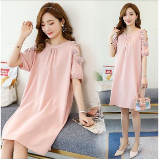 Đầm Bầu Dáng Suông Khoét Vai Đính Hoa