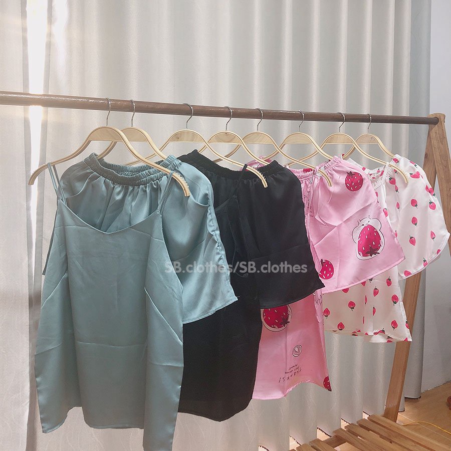 Đồ ngủ 2 dây nữ tính, chất liệu lụa, họa tiết hoa văn kiểu dáng dễ thương | BigBuy360 - bigbuy360.vn