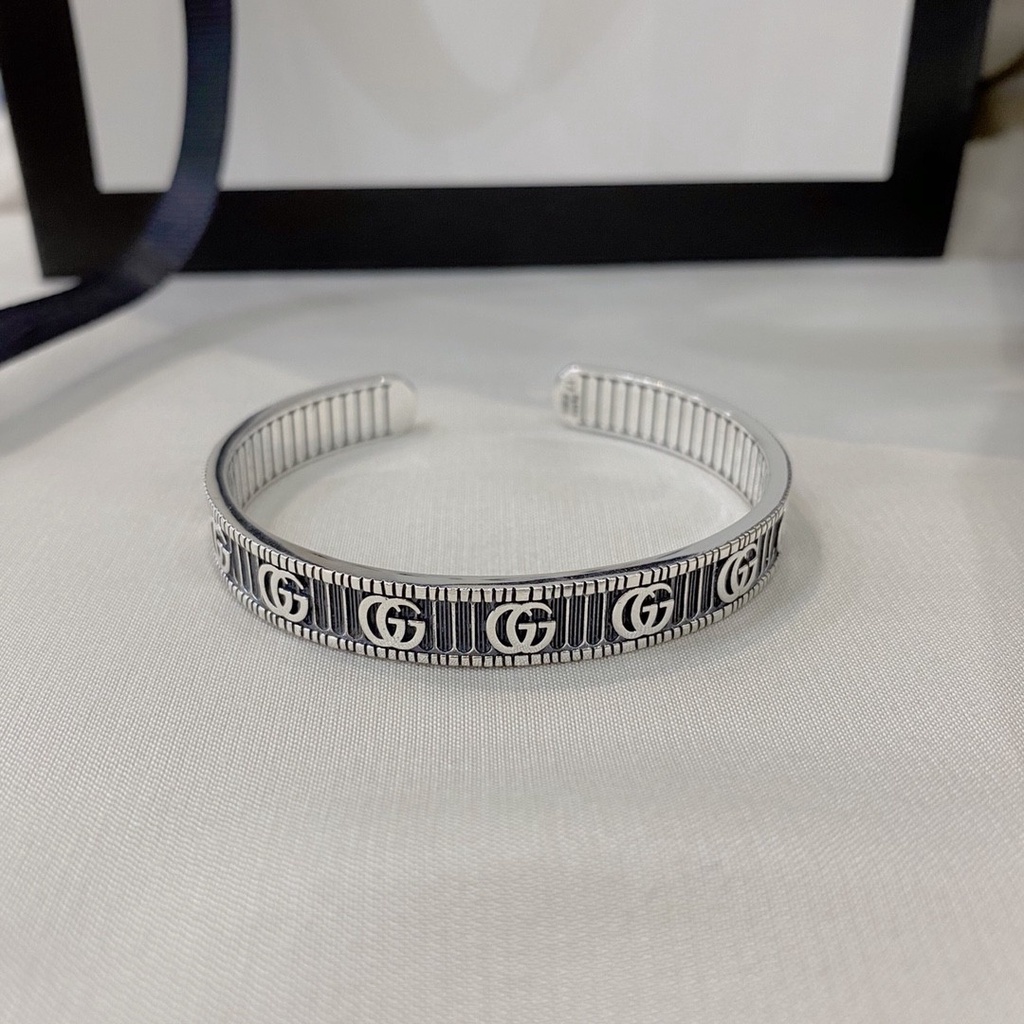 Vòng đeo tay Gucci 2021 màu bạc mới