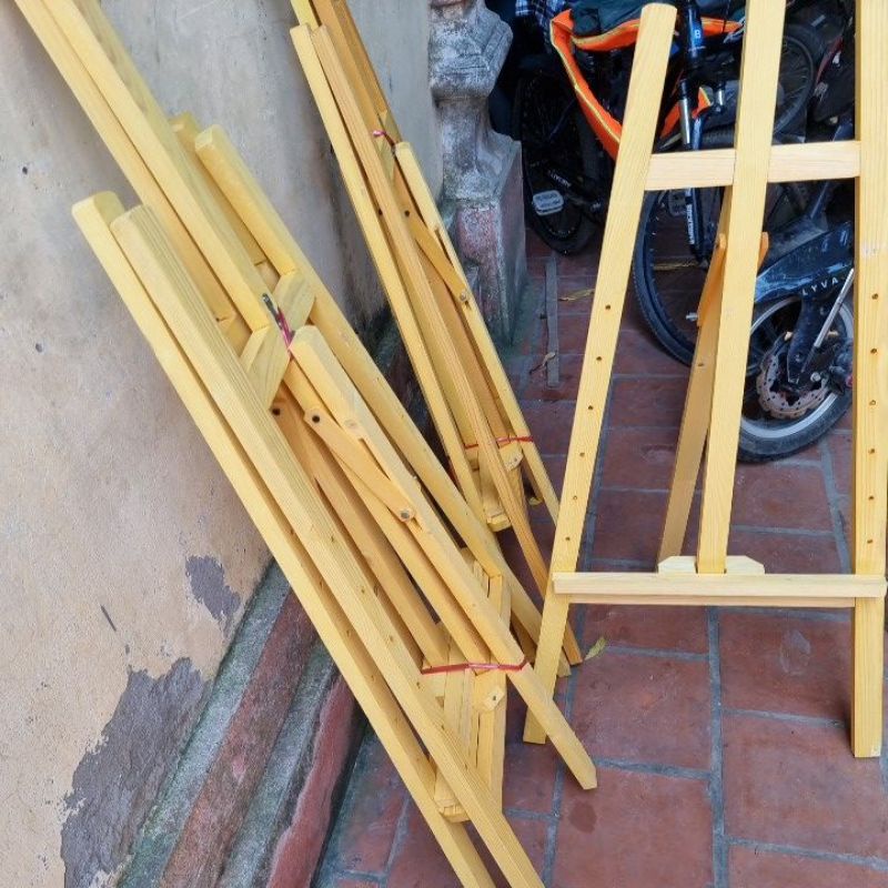 Giá vẽ tranh trưng bày.Kích thước:60cm×130cm