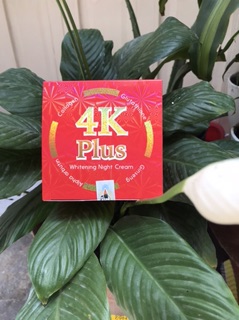 Kem body siêu trắng 4k plus đỏ
