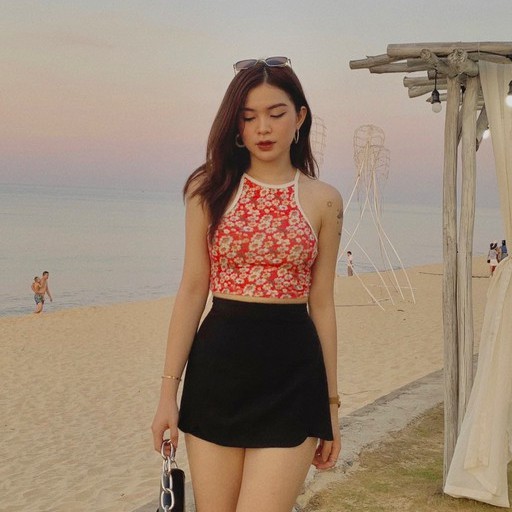 Chân váy ngắn lưng cao. Chân váy dáng A xẻ tà màu đen có lót trong phong cách ulzzang Hàn Quốc, thiết kế T-Ju (cv lala) | BigBuy360 - bigbuy360.vn