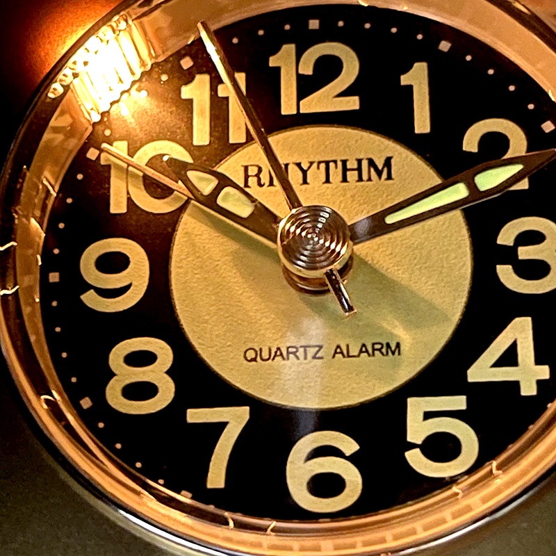 Đồng hồ báo thức Rhythm CRE823NR18 Kt 6.0 x 6.2 x 3.5cm, 55g. Vỏ nhựa. Dùng Pin.