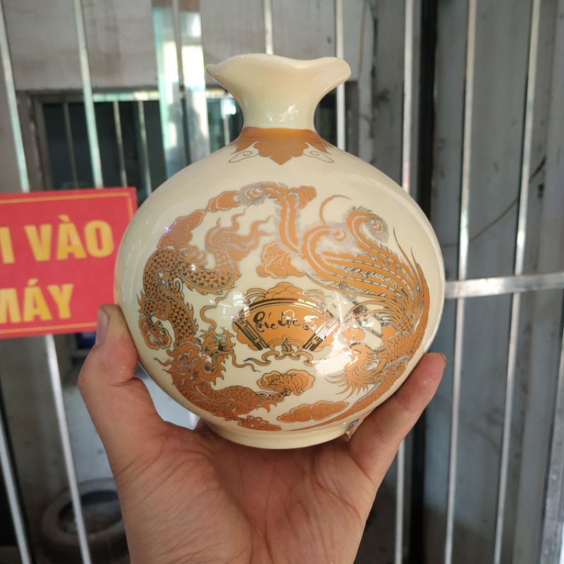 Bình hút lộc bàn thờ thần tài màu ngà