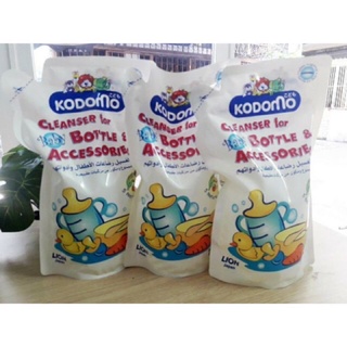 Combo 3 bịch nước rửa bình sữa Kodomo 700ml
