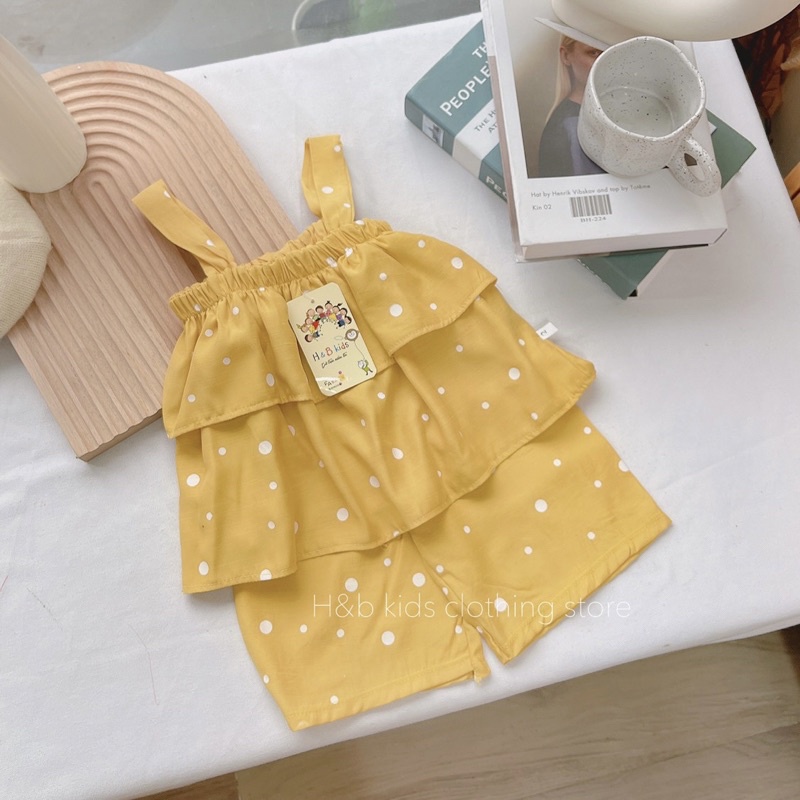 Bộ Bé Gái Thiết Kế 2 Tầng Quần Sớ Lửng Chất Đũi mềm mát-M0023