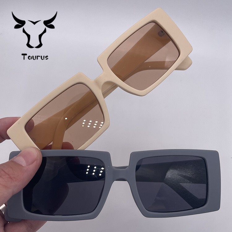 Thời trang mới Frosted Metal Goldes Kính Phụ nữ Xu hướng châu Âu và Mỹ Retro Kính vuông Kính râm Kính