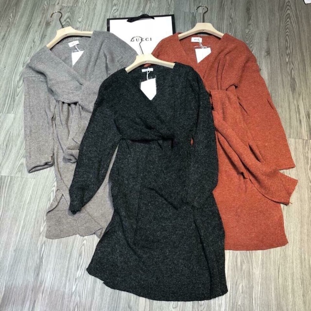 Váy len buộc eo