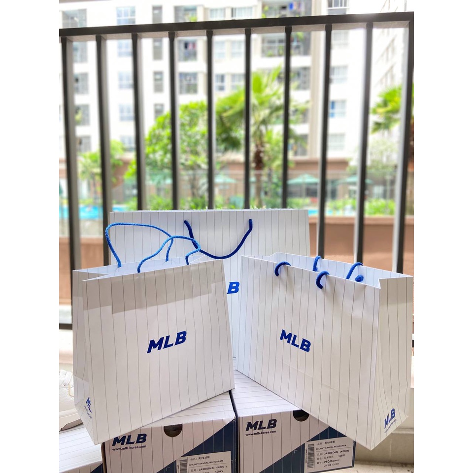 Túi giấy M.L.B 3 size đựng vừa giày, túi, mũ đi tặng bao xịn