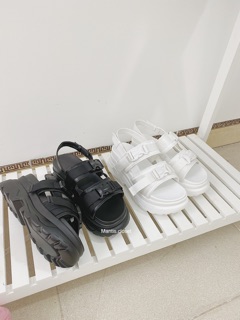 CÓ SẴN SANDAL CAO (ẢNH THẬT)
