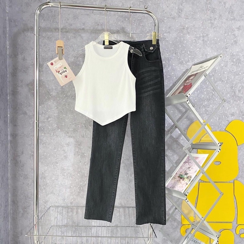 Set Áo Croptop Sát Nách Vạt Nhọn Quần Bò Jeans Suông