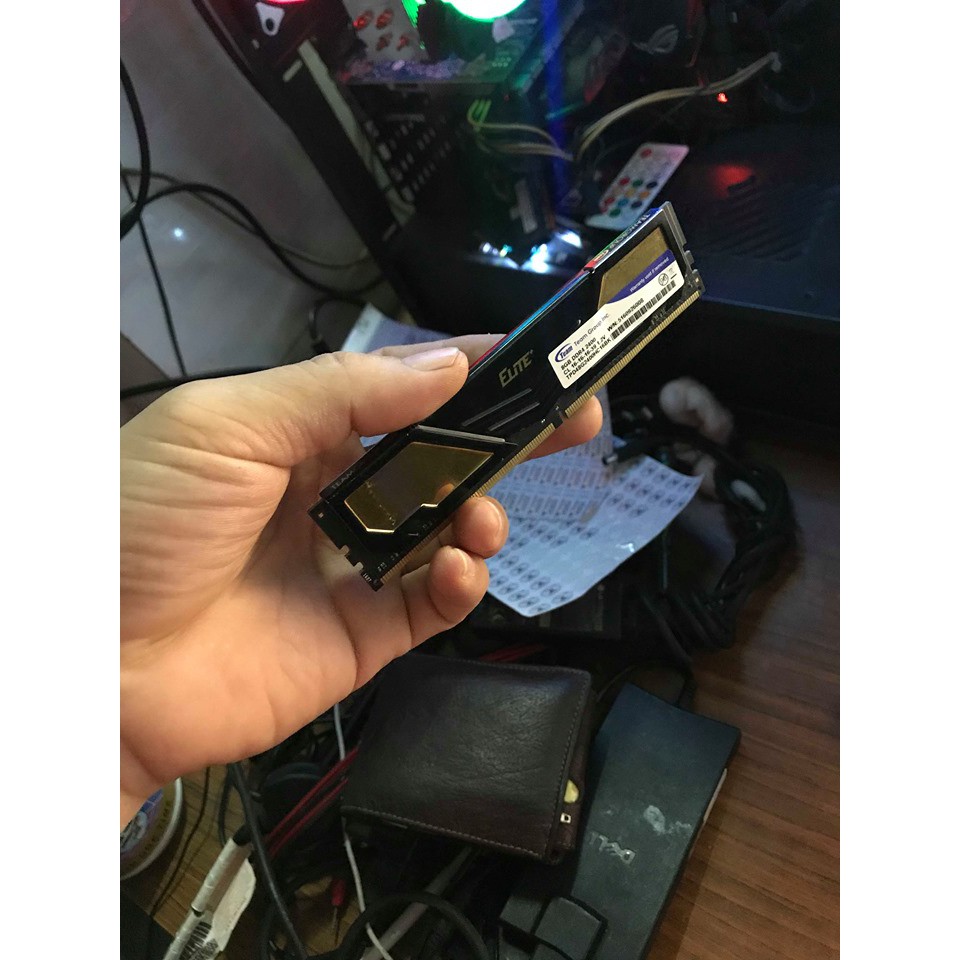 Ram máy tính hiệu Team 4g/ 2400