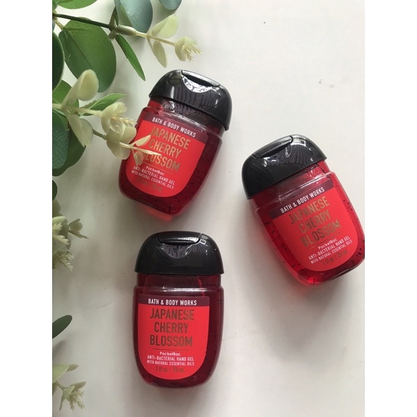 Gel rửa tay khô Bath & Body Works - Japanese Cherry Blossom