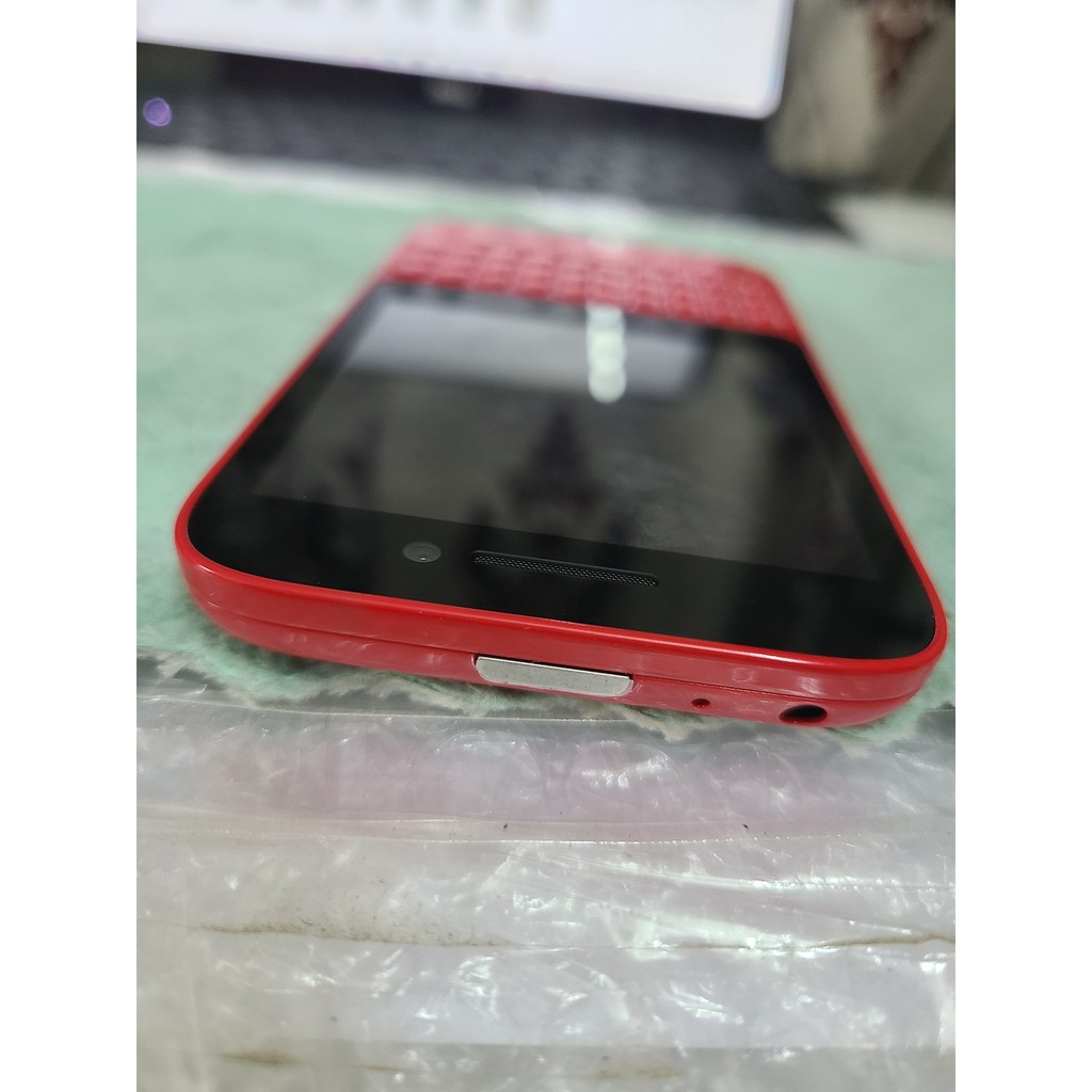 Điện thoại Blackberry Q5 màu đỏ