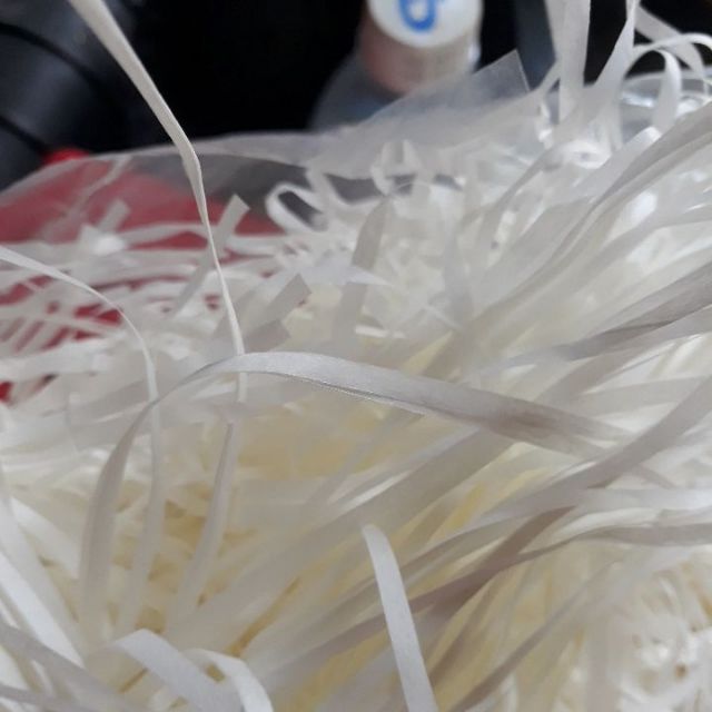 1kg Giấy vụn bỏ hộp quà. | BigBuy360 - bigbuy360.vn