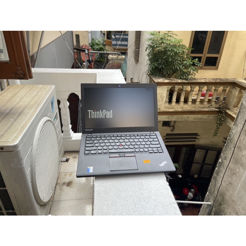 Thinkpad laptop doanh nhân x250 chíp i5-5300