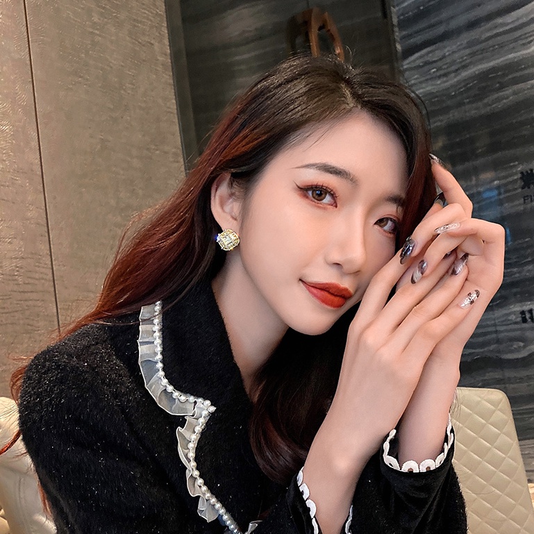 Khuyên tai thiết kế kiểu hình vuông đơn giản sang trọng thời trang 2021 cho nữ