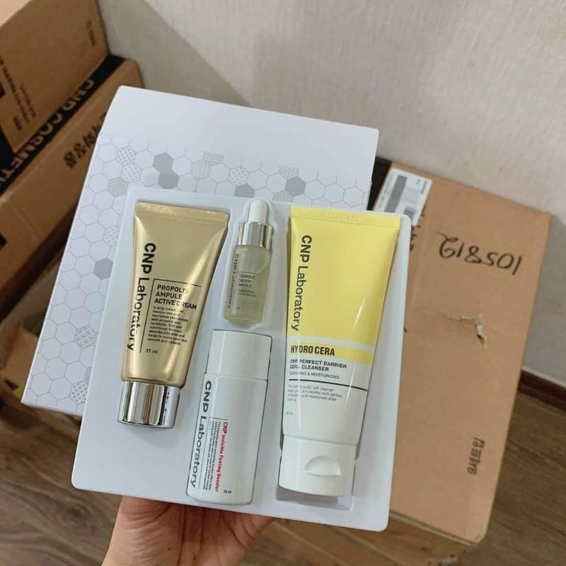 Set dưỡng da keo ong Cnp