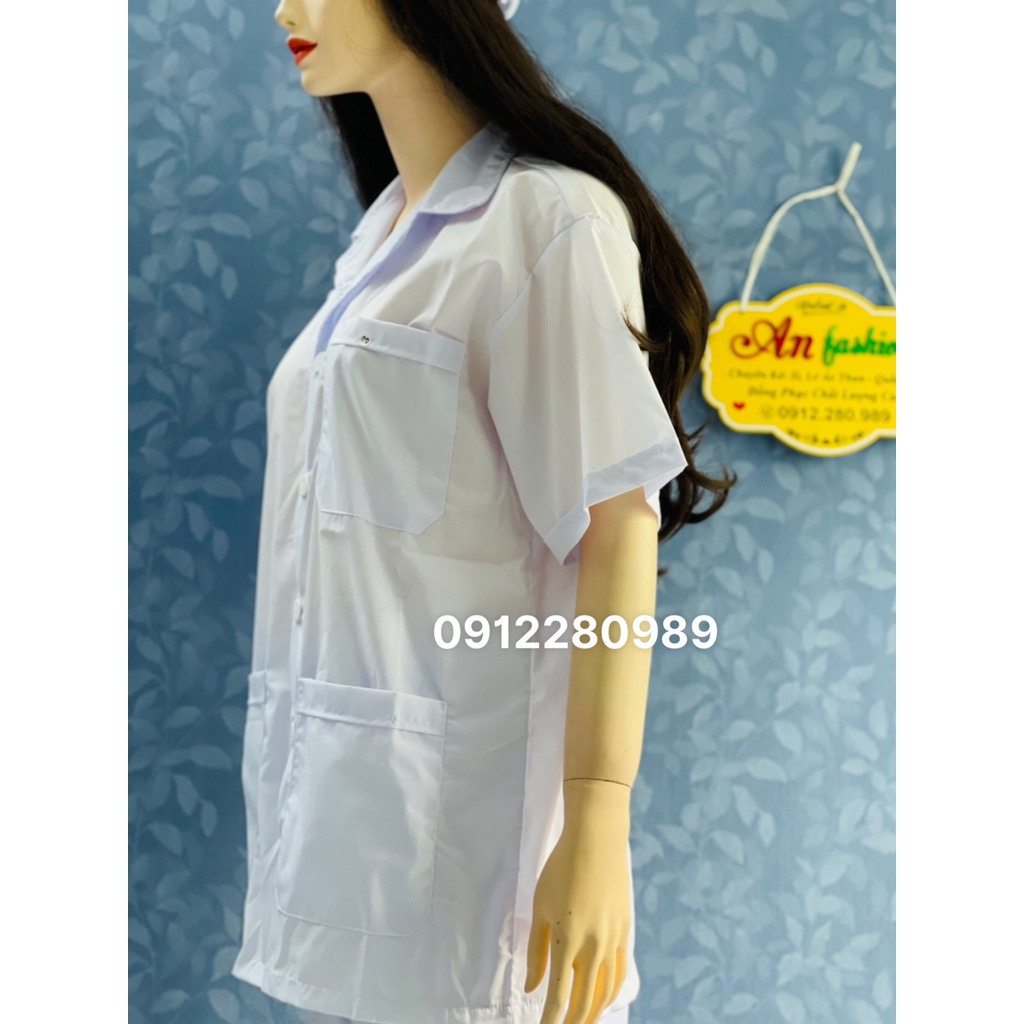 Áo Blouse Trắng Nữ Điều Dưỡng Ngắn Tay túi vuông vải kate - Áo Bác Sĩ, Dược Sĩ