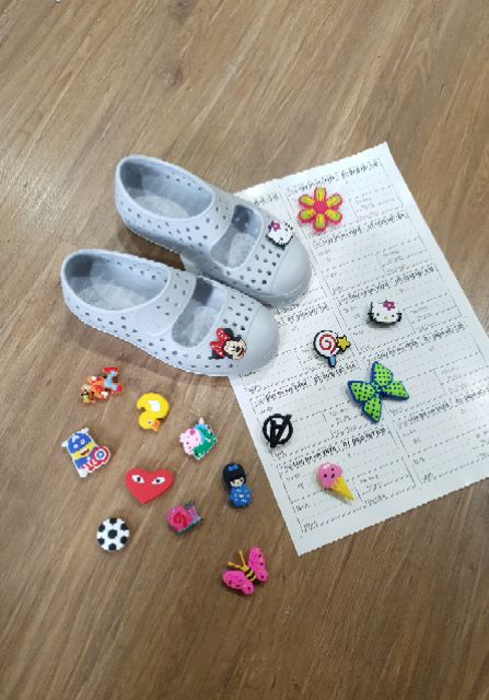 Giày Native có quai, TẶNG 2 Jibbitz cho bé gái