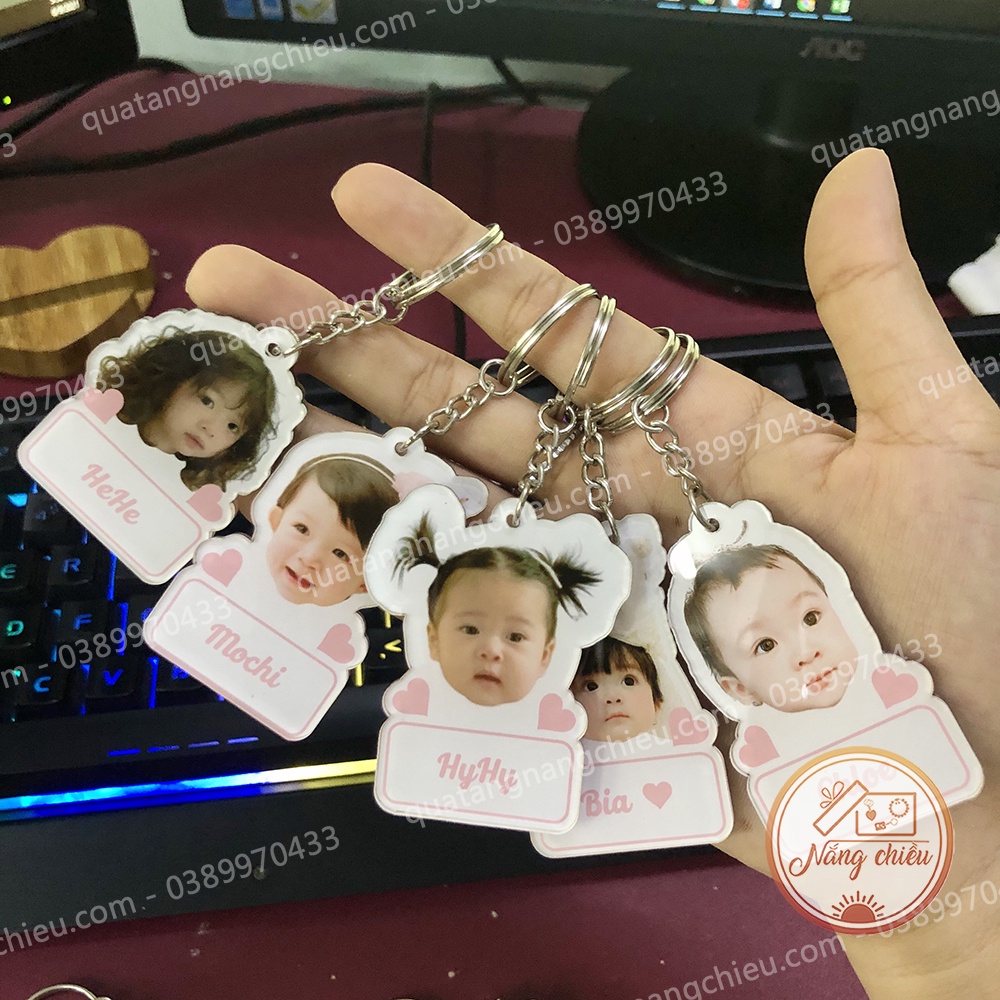 Móc chìa khóa mica cắt hình bé dễ thương và ghép ảnh vào chibi theo yêu cầu