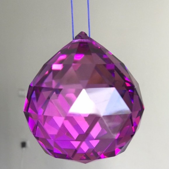 Quả cầu treo pha lê phong thủy đa giác màu tím