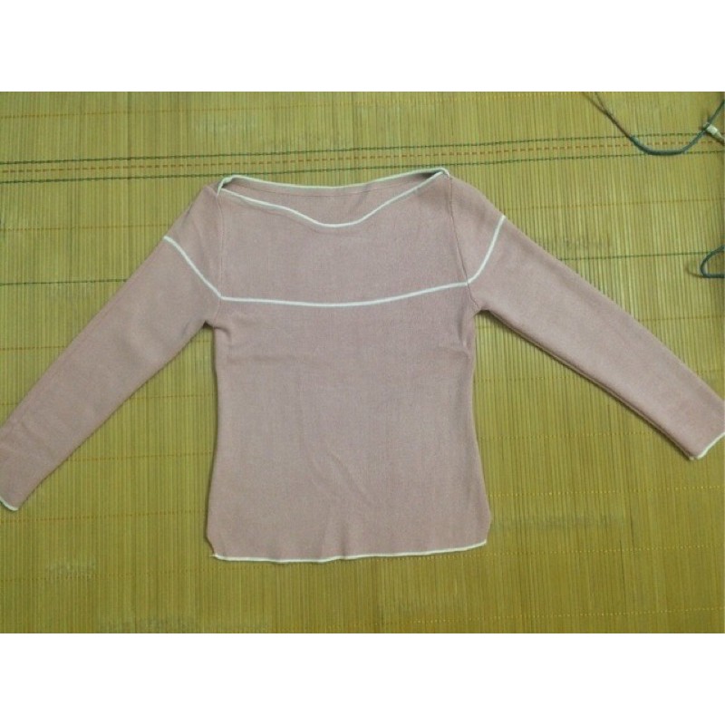 Tặng áo len size S