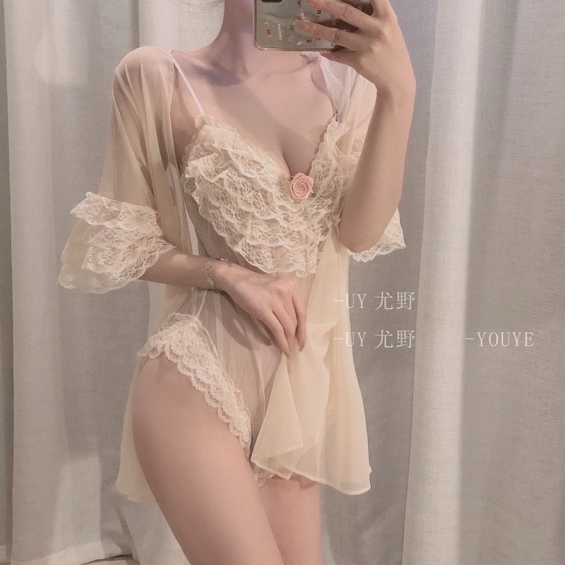 Bodysuit ren hoa kèm áo choàng