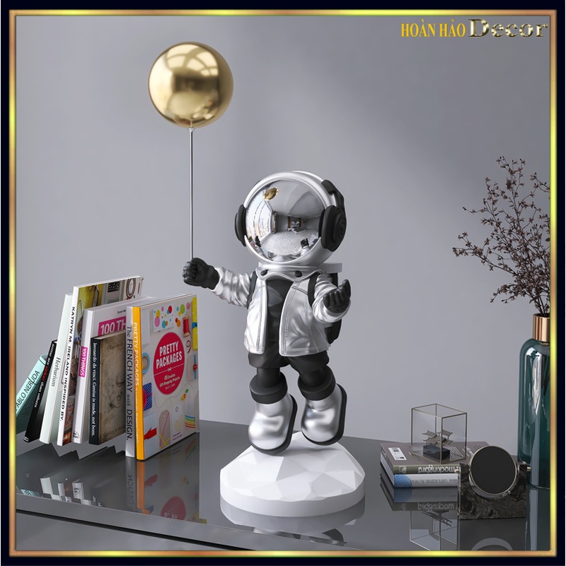 Tượng mô hình phi hành gia cầm bóng trang trí để bàn siêu hot,tượng trang trí để bàn,quà tặng độc đáo và thời thượng