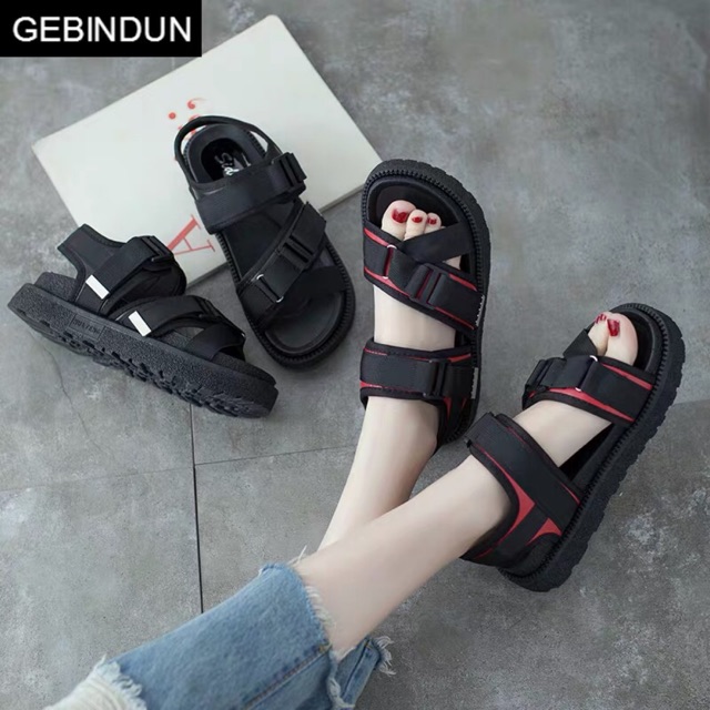 Sandal quai chéo dáng hàn 2 màu: đen và đỏ đen khóa chéo mới nhất