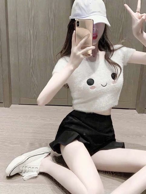 Áo croprop vải lôngg  hình gấu siêu xinh và  đáng yêu