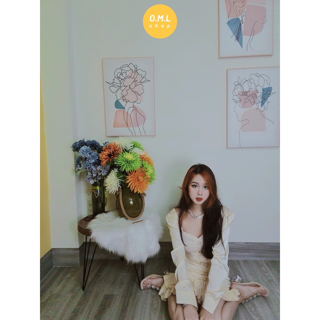 Set áo croptop cổ vuông ngực đính lông phối váy ngắn nhún viền bèo nút ngọc gợi cảm