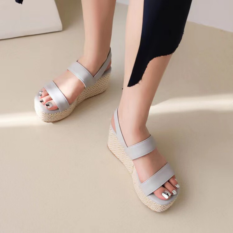 Giày Sandal Mùa Hè Đế Bệt Dày Dặn Cài Khóa Quai Chéo Phong Cách Âu Mỹ Mẫu Mới 2022 Cho Nữ