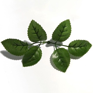 Lá hoa hồng giả