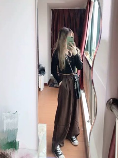 Túi đeo chéo quai xích cá tính